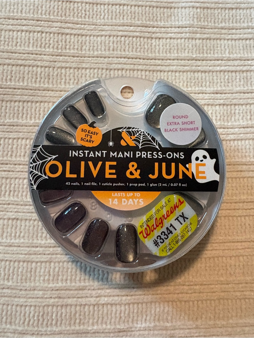 Olive & June Instant Mani Press-On Nails Black Shimmer Round Extra Short